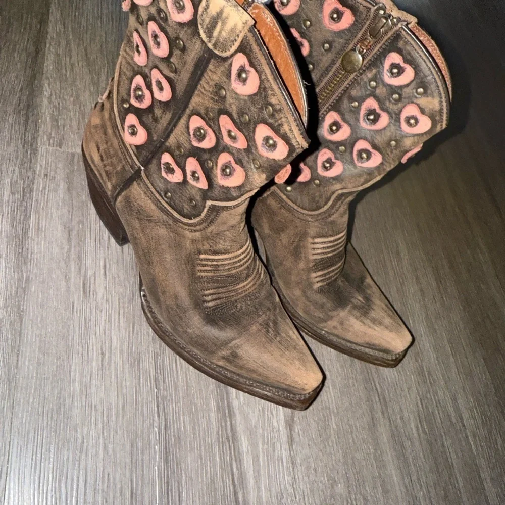 Eight Second Angel Pink and Brown Heeled Cowboy Boots with Heart Design - Picture 4 of 7